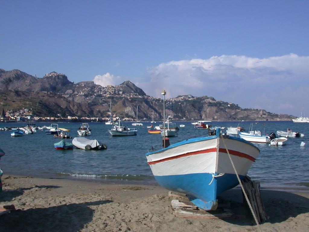 Casa Maccers Giardini Naxos Exterior foto
