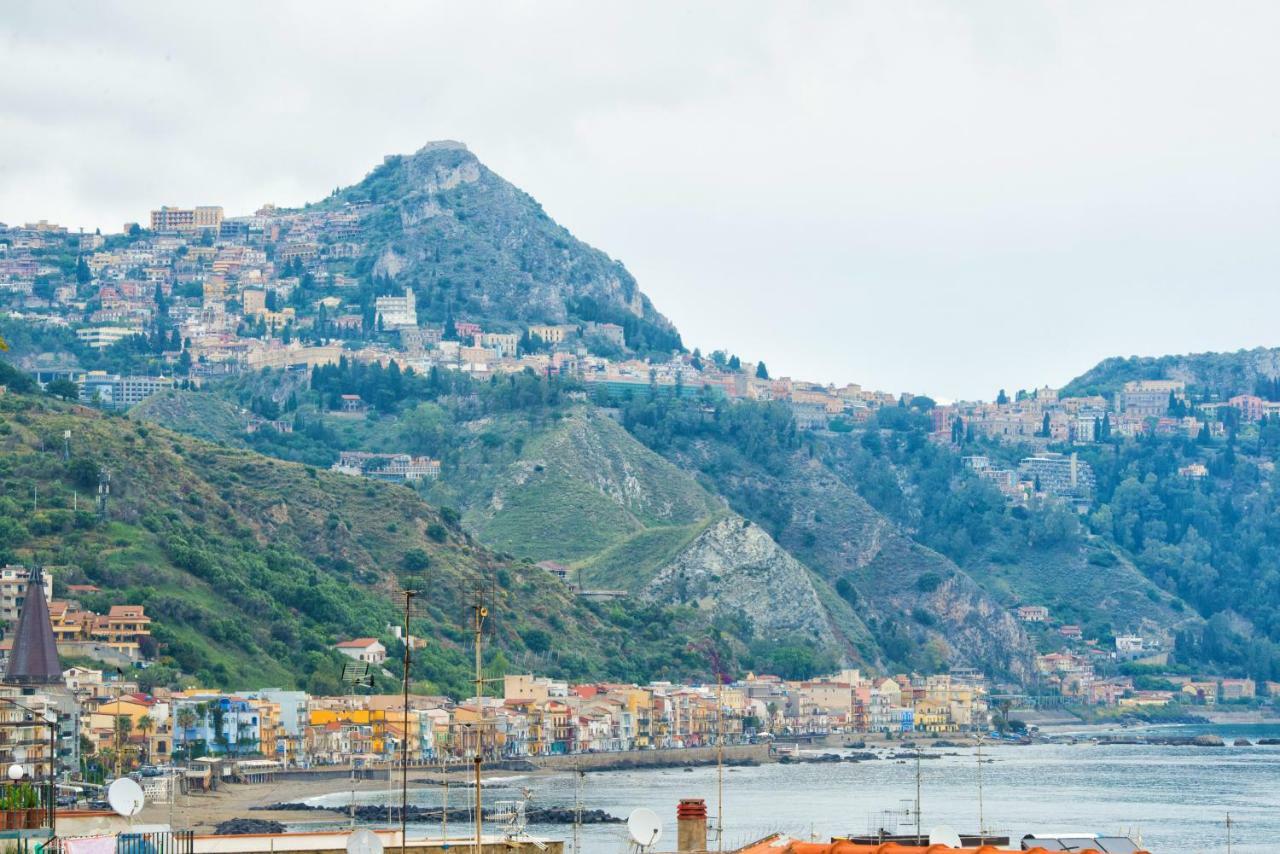 Casa Maccers Giardini Naxos Exterior foto